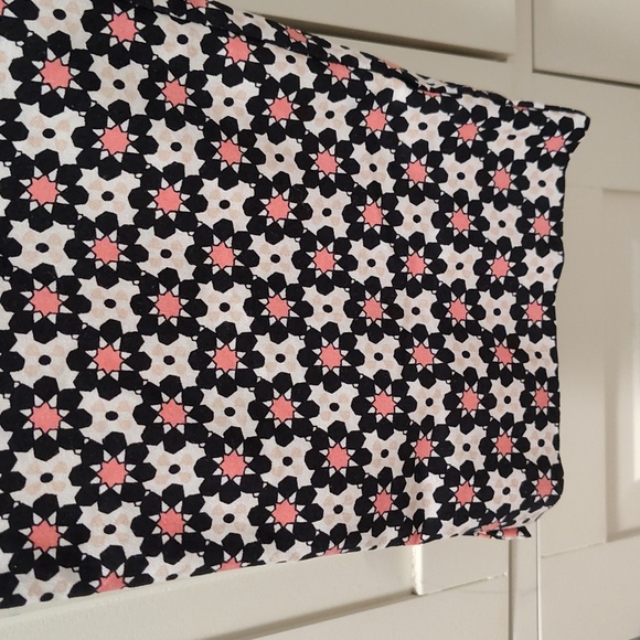 Women's Peck & Peck Patterned Pants, Like New, Size 10, Multi-Color - Picture 3 of 9